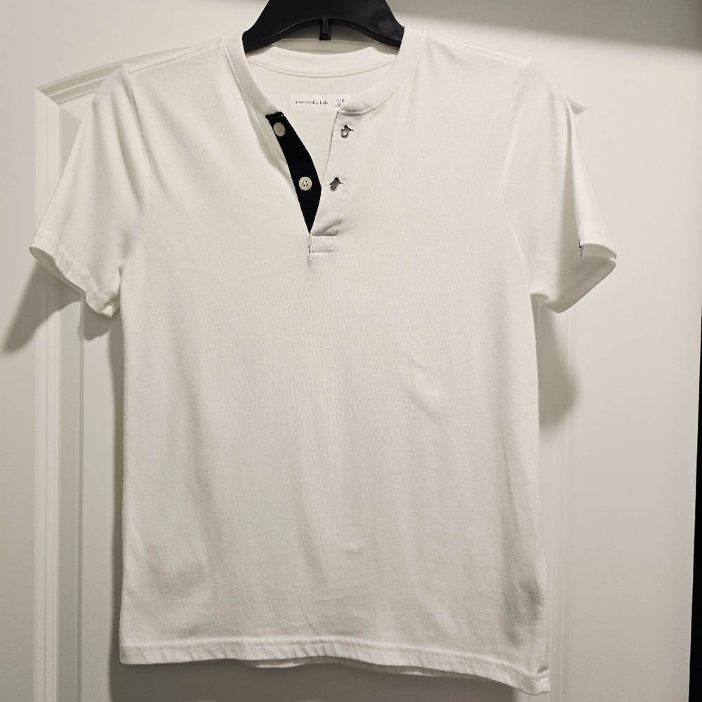 ❤️ 3/$10 Boys Abercrombie White Casual Button Down Shirt